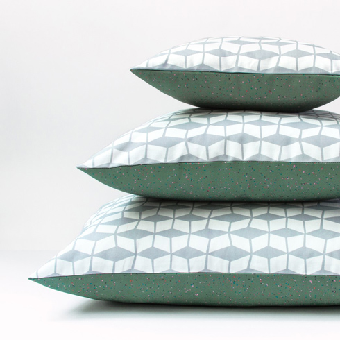 article mademoiselle dimanche coussins mouvant gris Influences VcommeSamedi